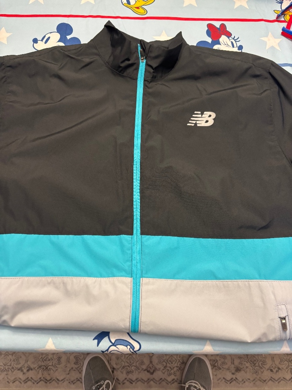 New balance windbreaker